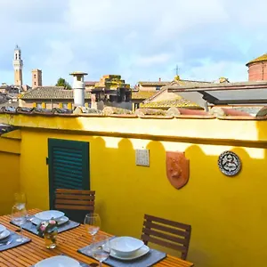 Un Terrazzo Sulla Magia Siena